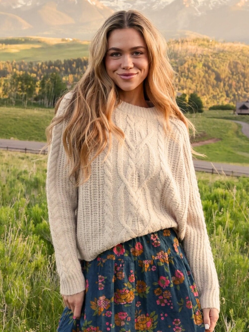Natural Life Oatmeal Tan Super Soft Cable Knit Sweater Size Small
